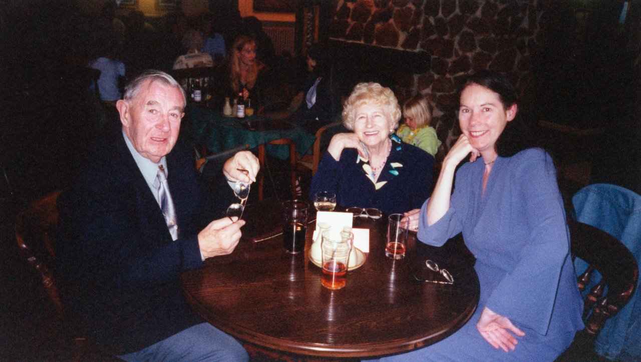 AandM trip to Scotland June 1999- visiting his folks